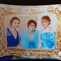 Jennifer Pfeiffer Photo 37