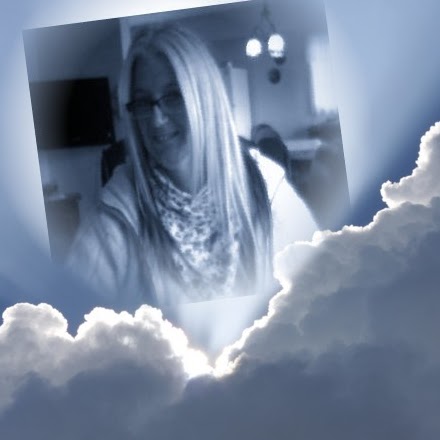 Suzanne Sullivan Photo 32