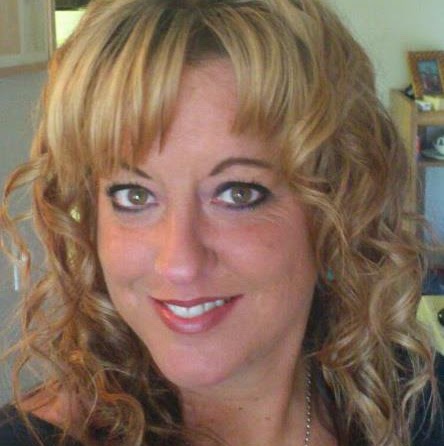 Lisa Barnard Photo 41