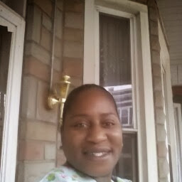 Tracey Elliott Photo 13