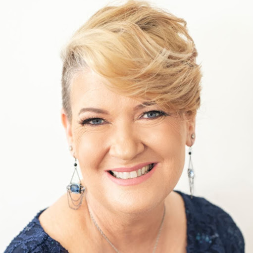 Vicki Gibbs Photo 37