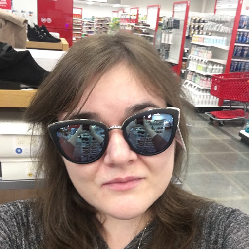 Natalie Bates Photo 37