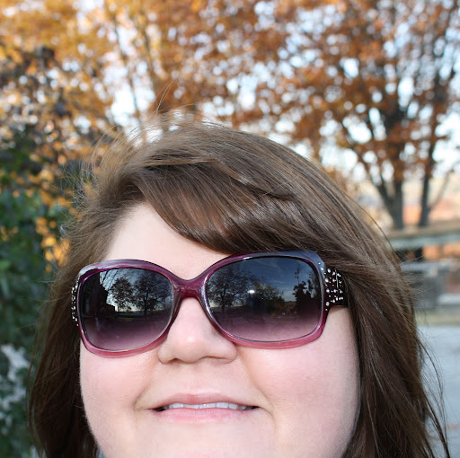 Michelle Yates Photo 36