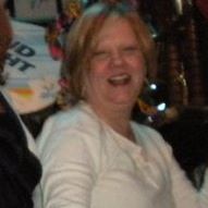 Holly Hewitt Photo 36