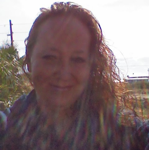 Jennifer Almeida Photo 16