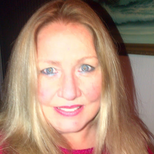 Elizabeth Dudley Photo 34