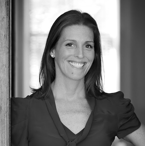 Jennifer Fowler Photo 17