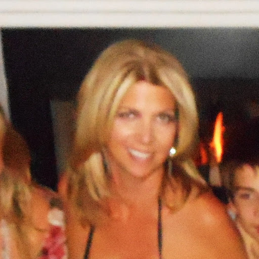 Wendy Lane Photo 26