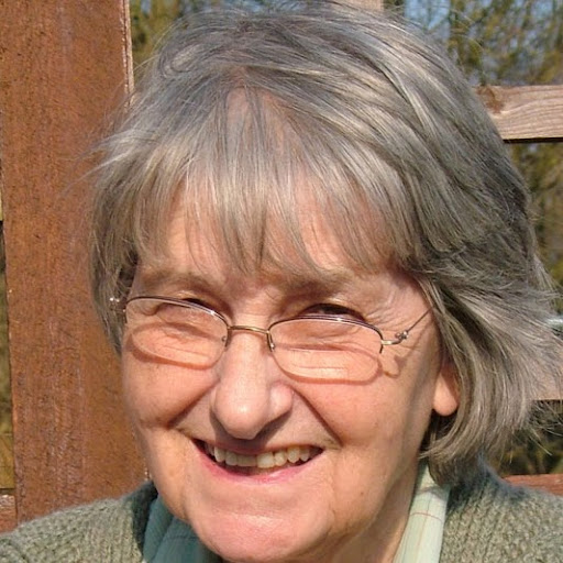 Eileen Cross Photo 13