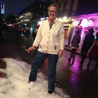 Julie Mercer Photo 18