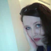 Laura Welch Photo 17