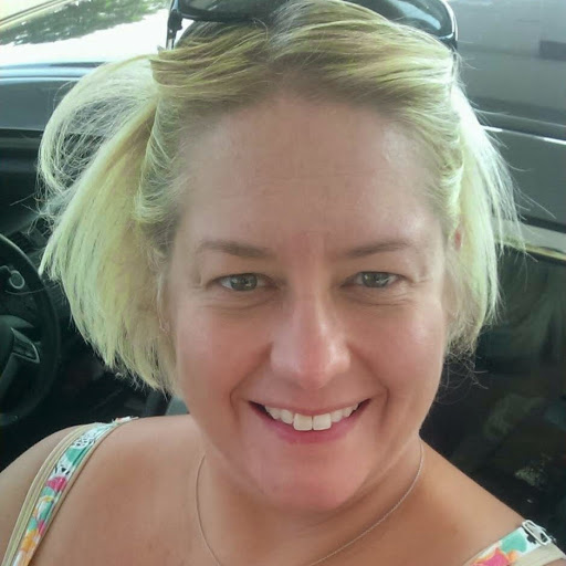 Jennifer Adams Photo 33