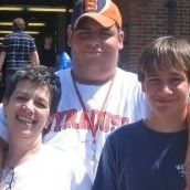 Bobbie Lyons Photo 6