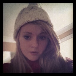 Louise Simpson Photo 20