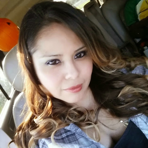 Erika Gomez Photo 34