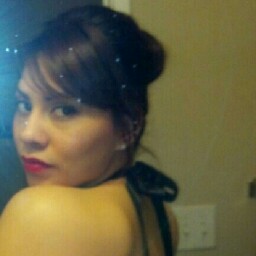 Celeste Flores Photo 15