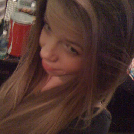 Stephanie Leslie Photo 39