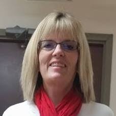 Michelle Leary Photo 19