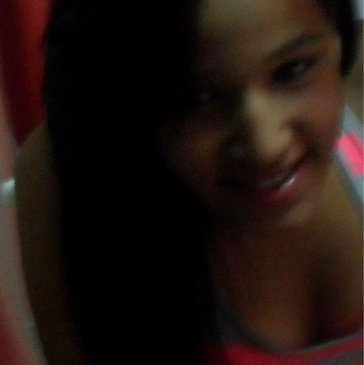 Rebecca Santos Photo 10