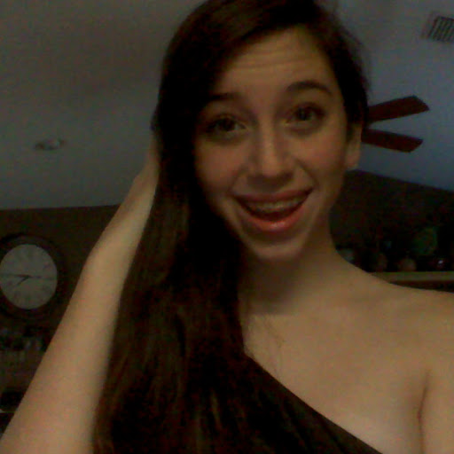 Hannah Hernandez Photo 10