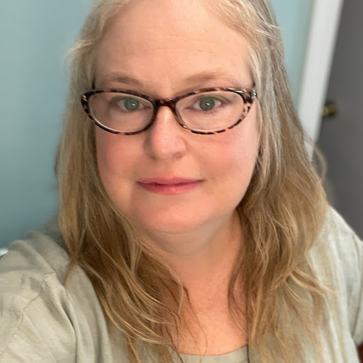 Lisa Loving Photo 11