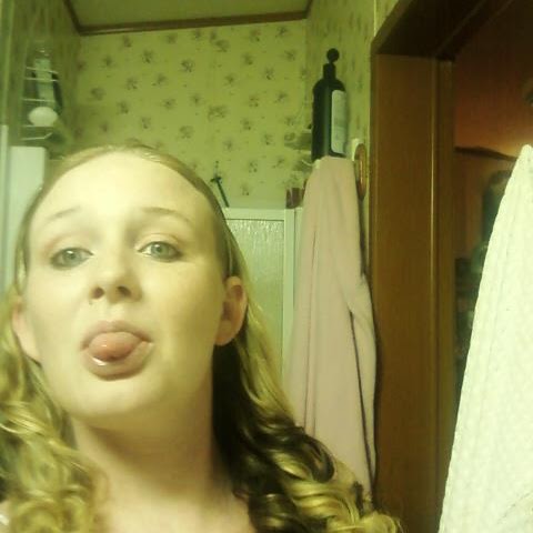 Tiffanie Lewis Photo 9