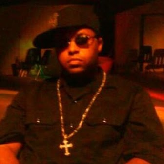 Julius Simmons Photo 30