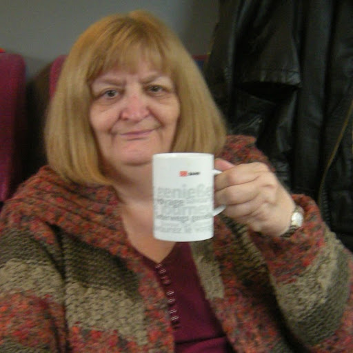 Pat Fletcher Photo 39