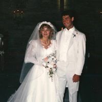 Beth Larson Photo 21