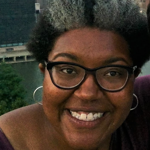 Stephanie Jennings Photo 35