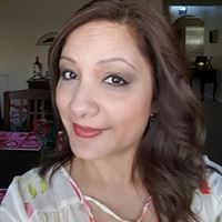 Elizabeth Quezada Photo 17