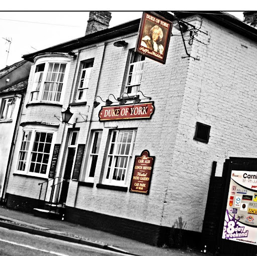 Sarah Warner Photo 9