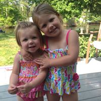 Michele Chandler Photo 17