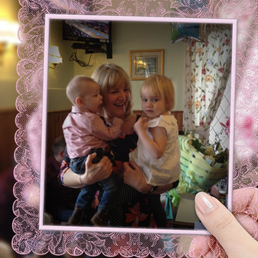 Katherine Nicholson Photo 15