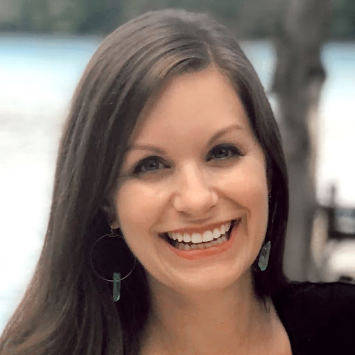 Julie Loomis Photo 10