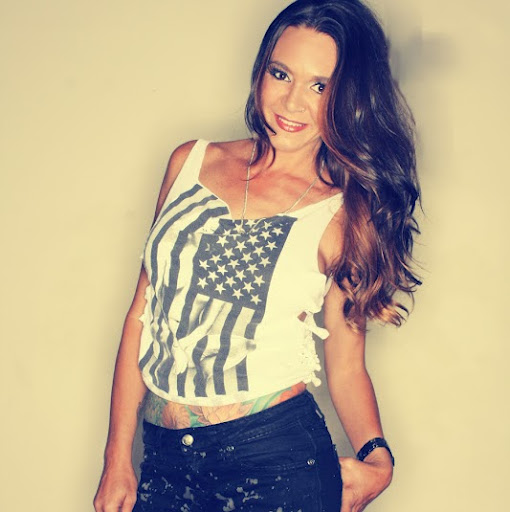 Tracy Young Photo 17