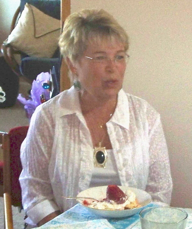 Christine Nelson Photo 33