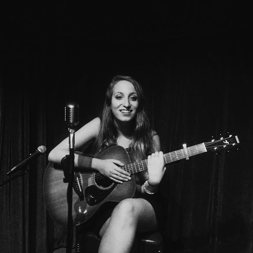 Rachel Rhodes Photo 43