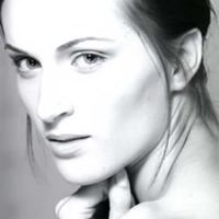 Clare Willis Photo 14