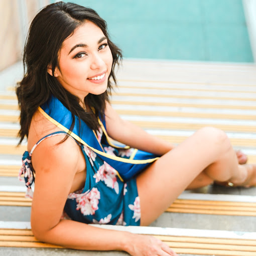 Julie Nguyen Photo 29