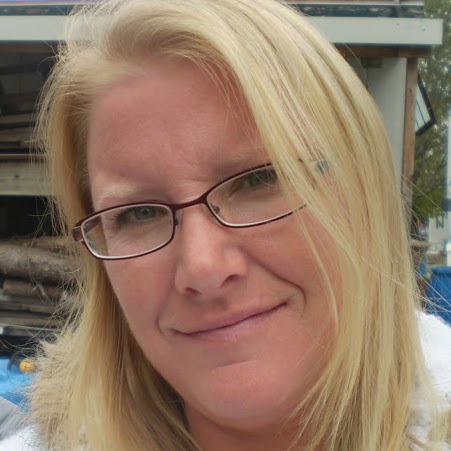 Christine Walls Photo 35