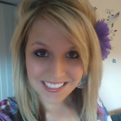 Alyssa Sanders Photo 19