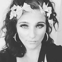 Lisa Falconer Photo 7