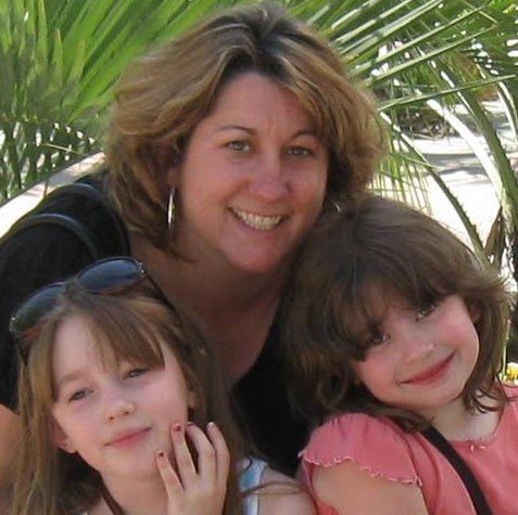 Katherine Saunders Photo 17