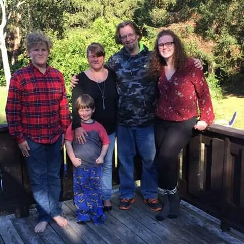 Angela Mclaughlin Photo 20