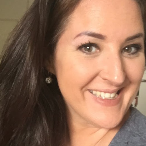 Michelle Saunders Photo 27