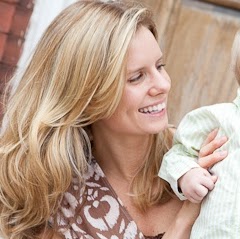 Lindsey Elliott Photo 21