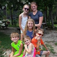 Brenda Roberson Photo 16