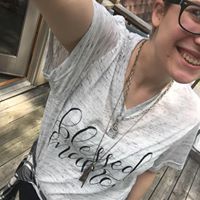 Nikki Erickson Photo 14