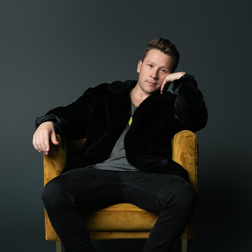 Rich Hennessy Photo 6